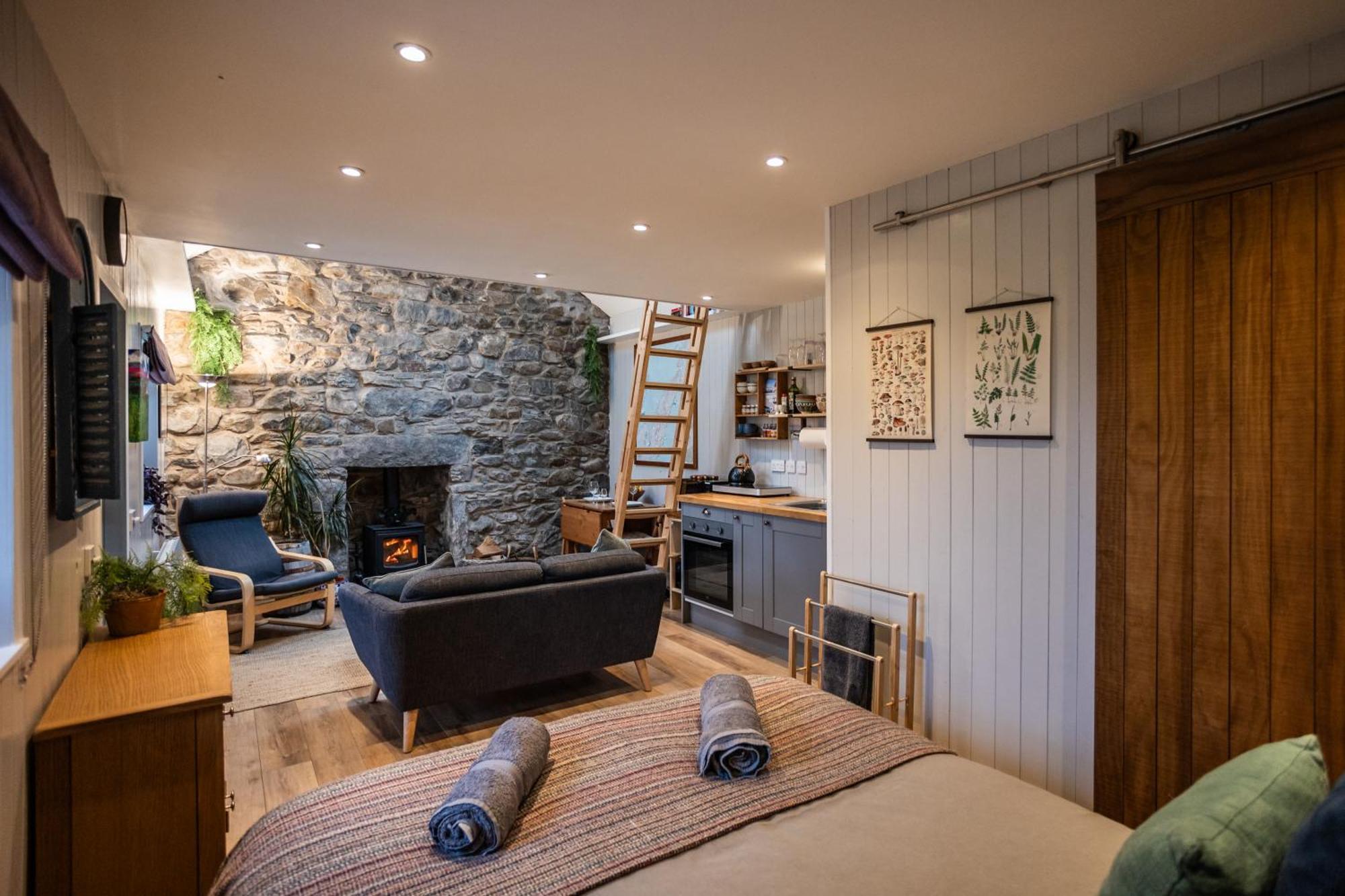 Jura, Mrs Leonard'S Cottage Craighouse ภายนอก รูปภาพ