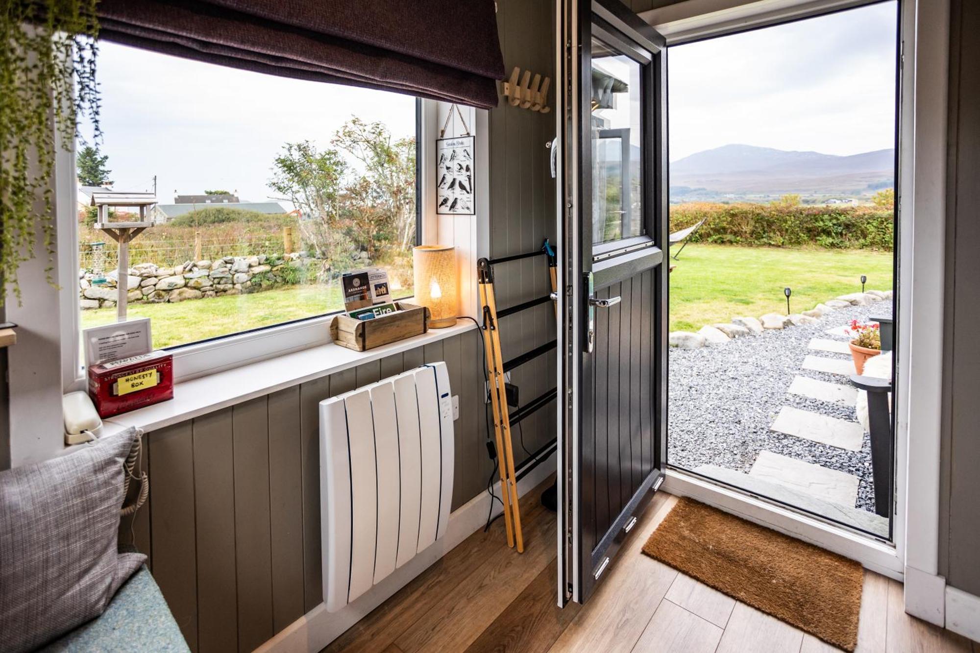 Jura, Mrs Leonard'S Cottage Craighouse ภายนอก รูปภาพ